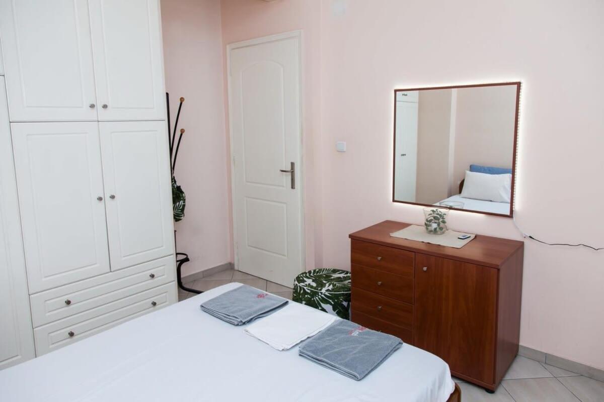 Lovely Apt In Peristeri Афины Экстерьер фото